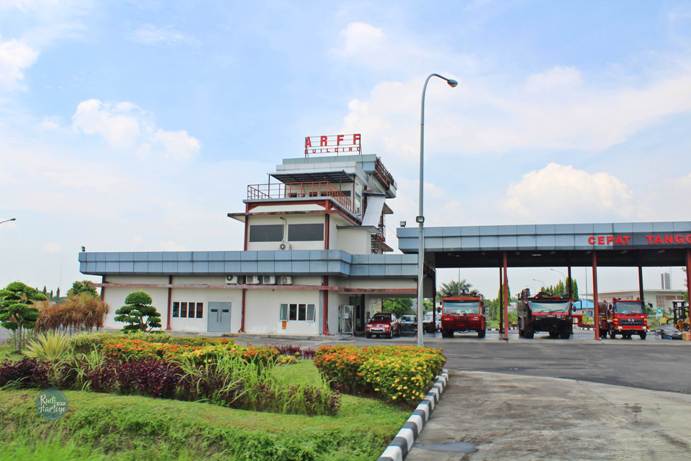 Asyiknya Main di Area Terlarang Bandara Kualanamu